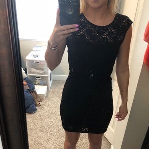 Perfect lace LBD!